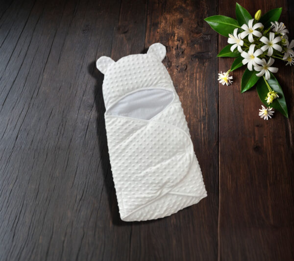 Nid d’Emmaillotage Bébé en Tissu "Bulle" - Douceur et Sécurité – Image 3